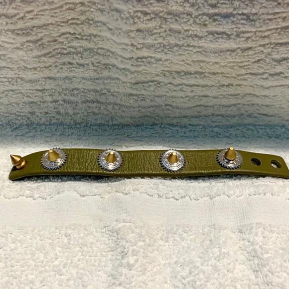 Eddie Borgo stud bracelet.  NWOT. never worn. - Picture 4 of 6